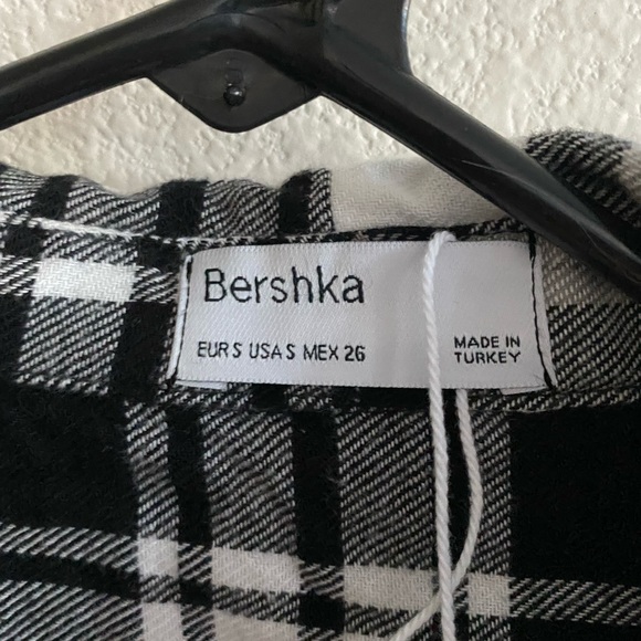 NWOT bershka crop flannel - Picture 5 of 6